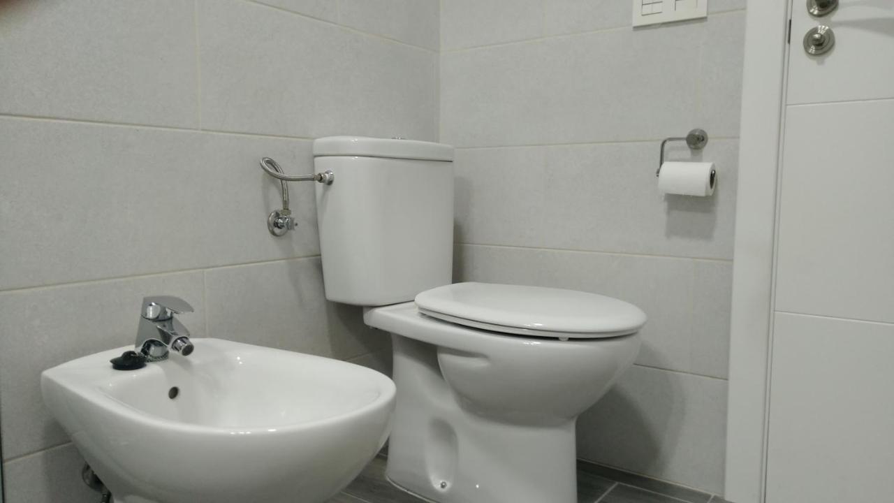 Room With Private Bathroom And Sea View, 50 M Del Mar Radazul Esterno foto