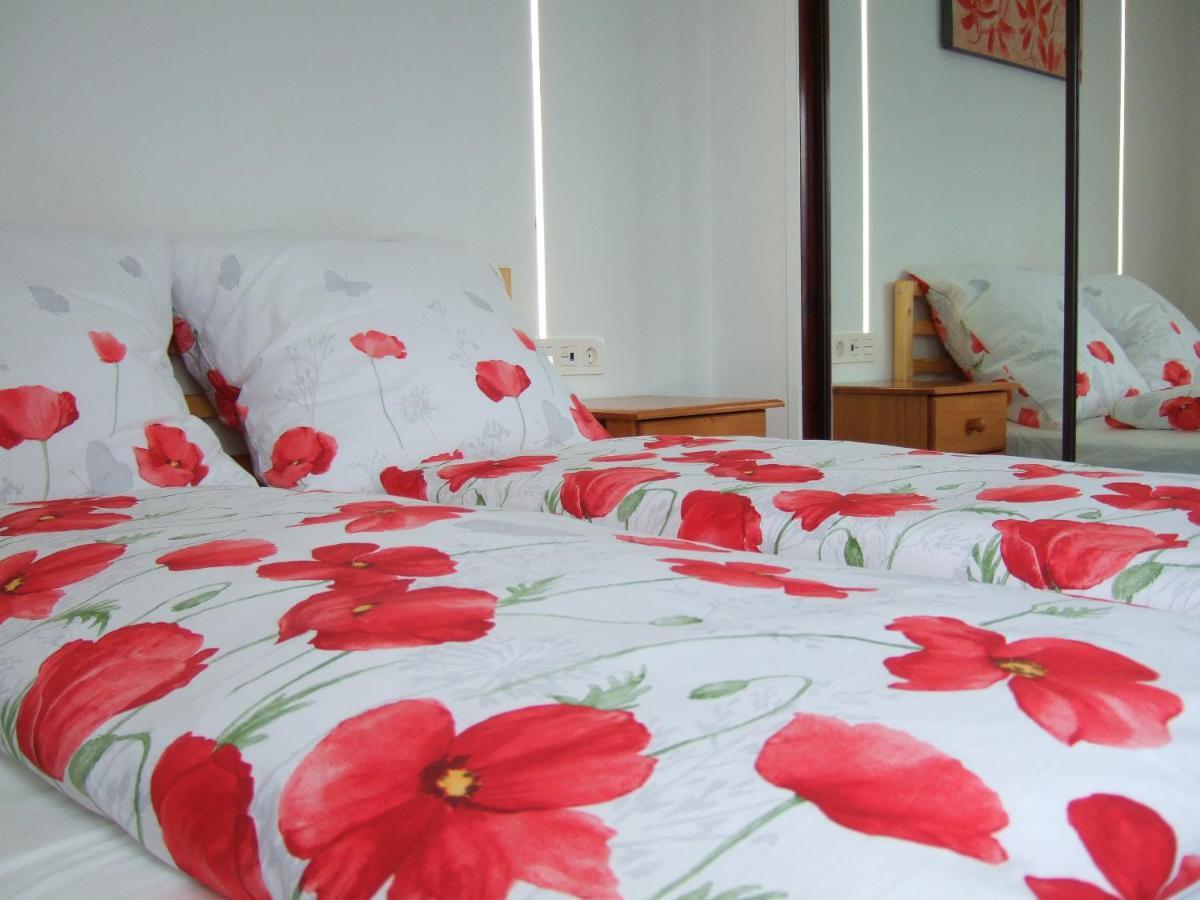 Room With Private Bathroom And Sea View, 50 M Del Mar Radazul Esterno foto